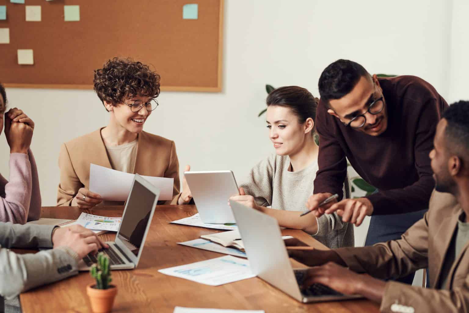 Team managing their agency with Billed